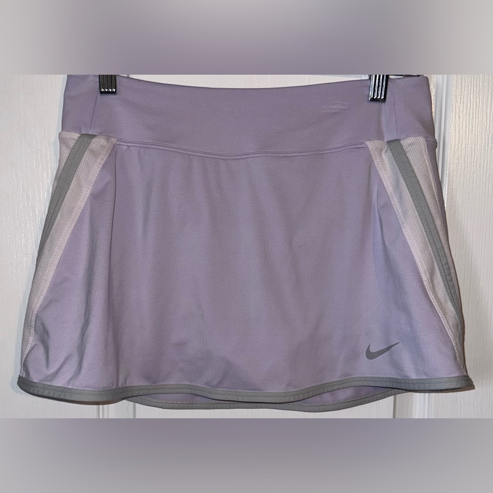 Nike Dri-FIT Lilac Purple Athletic Tennis Skirt Built-In Shorts Size M